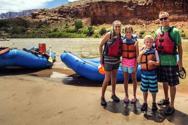 Family rafting in the grand canyon.