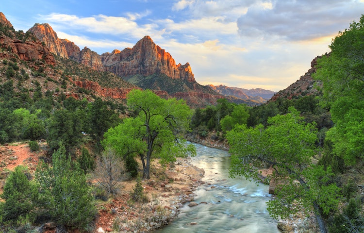 Utah travel guide for exploring Zion National Park.