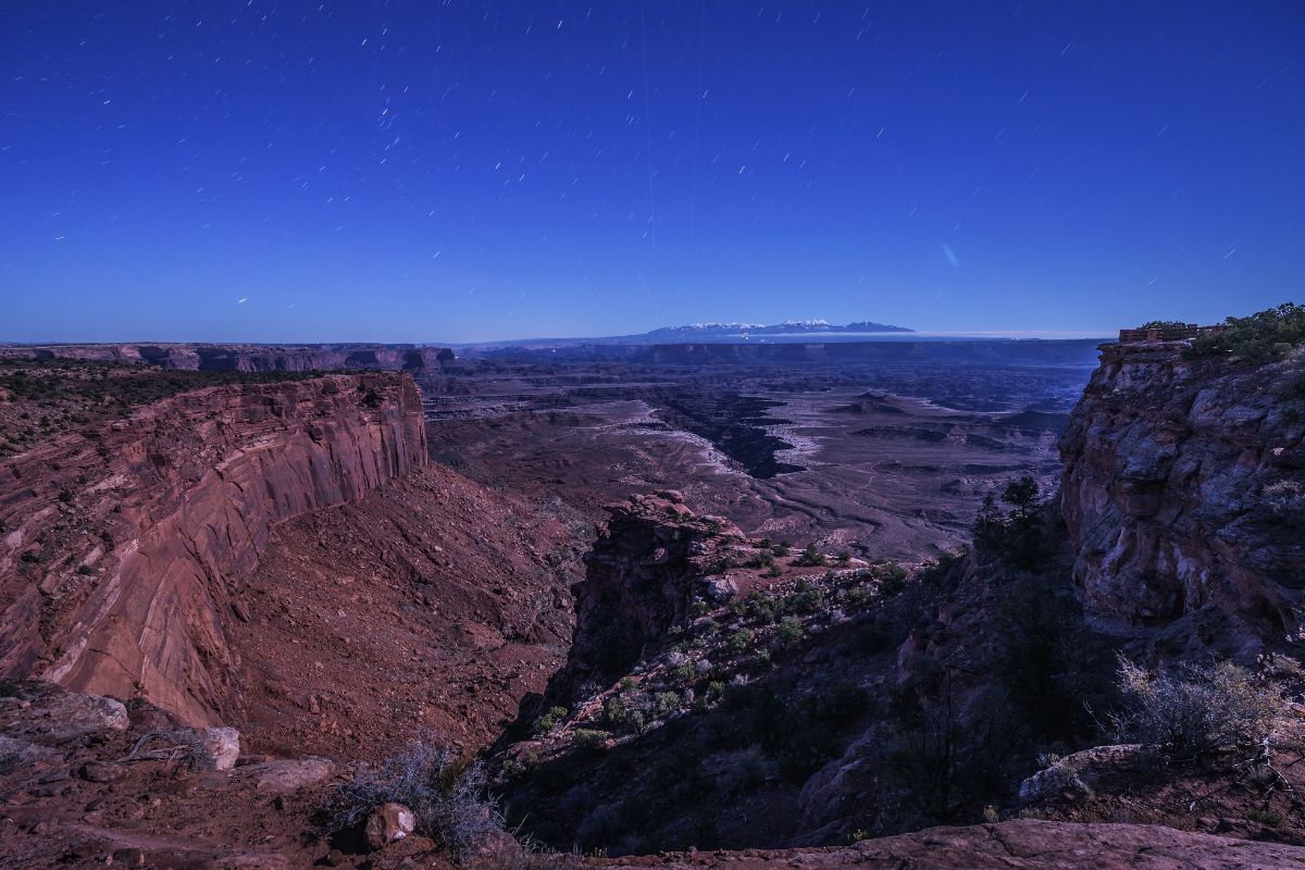 Canyonlands with the night sky - for the best viewing with your naked eye