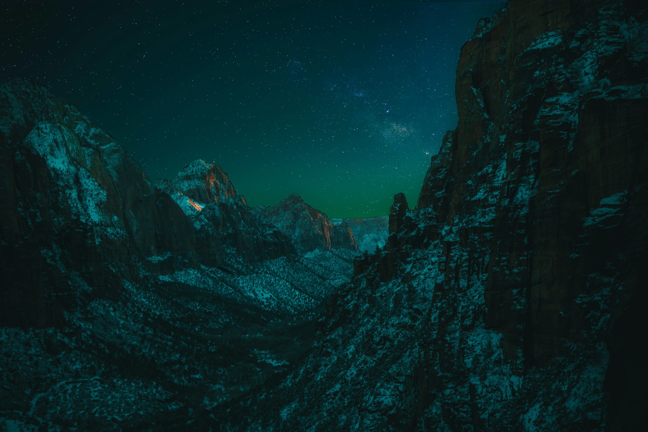 travel to Zion National Park in Utah for the most scenic night views