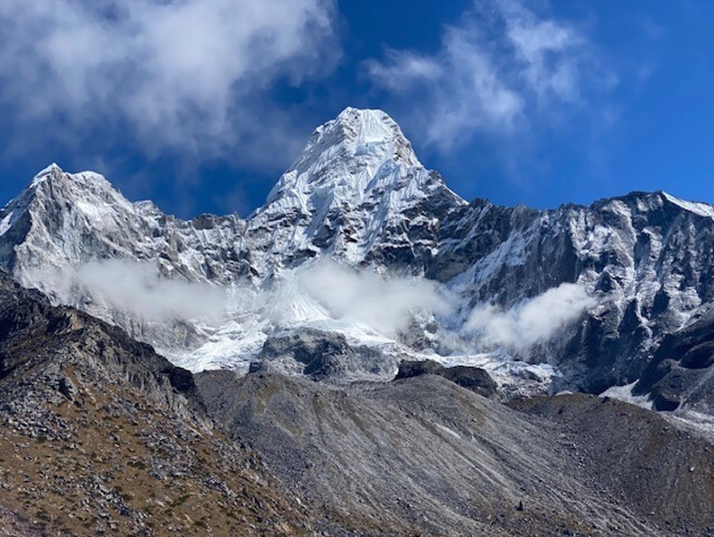 group of hikers on a Himalayas hiking trail adventure 