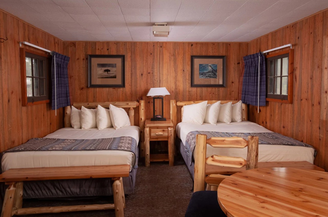 old faithful snow lodge accommodation in yellowstone national park