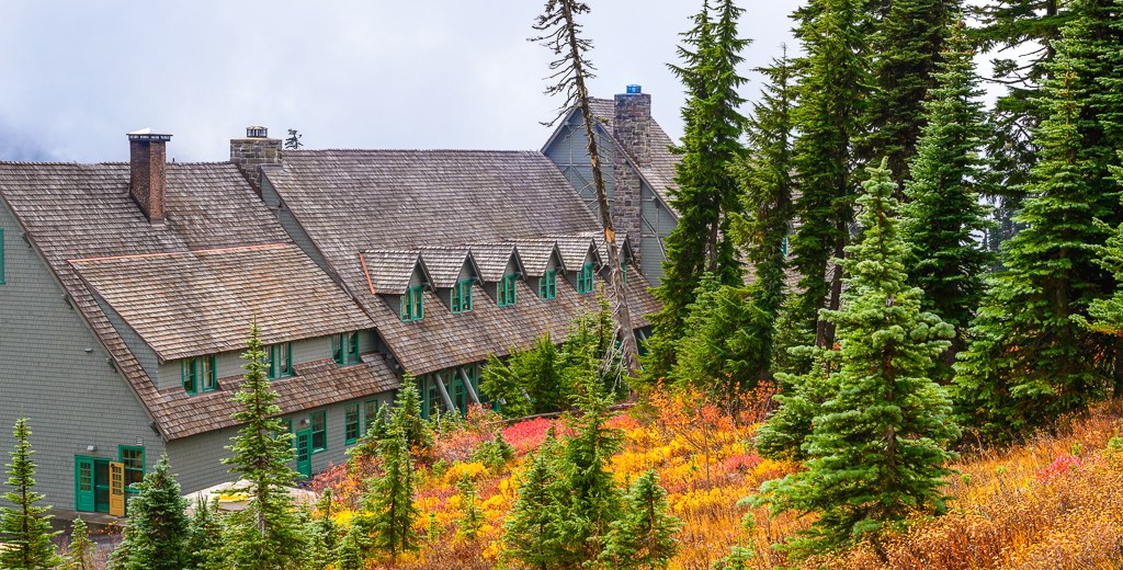 paradise inn accommodation overnight stay at mount rainier