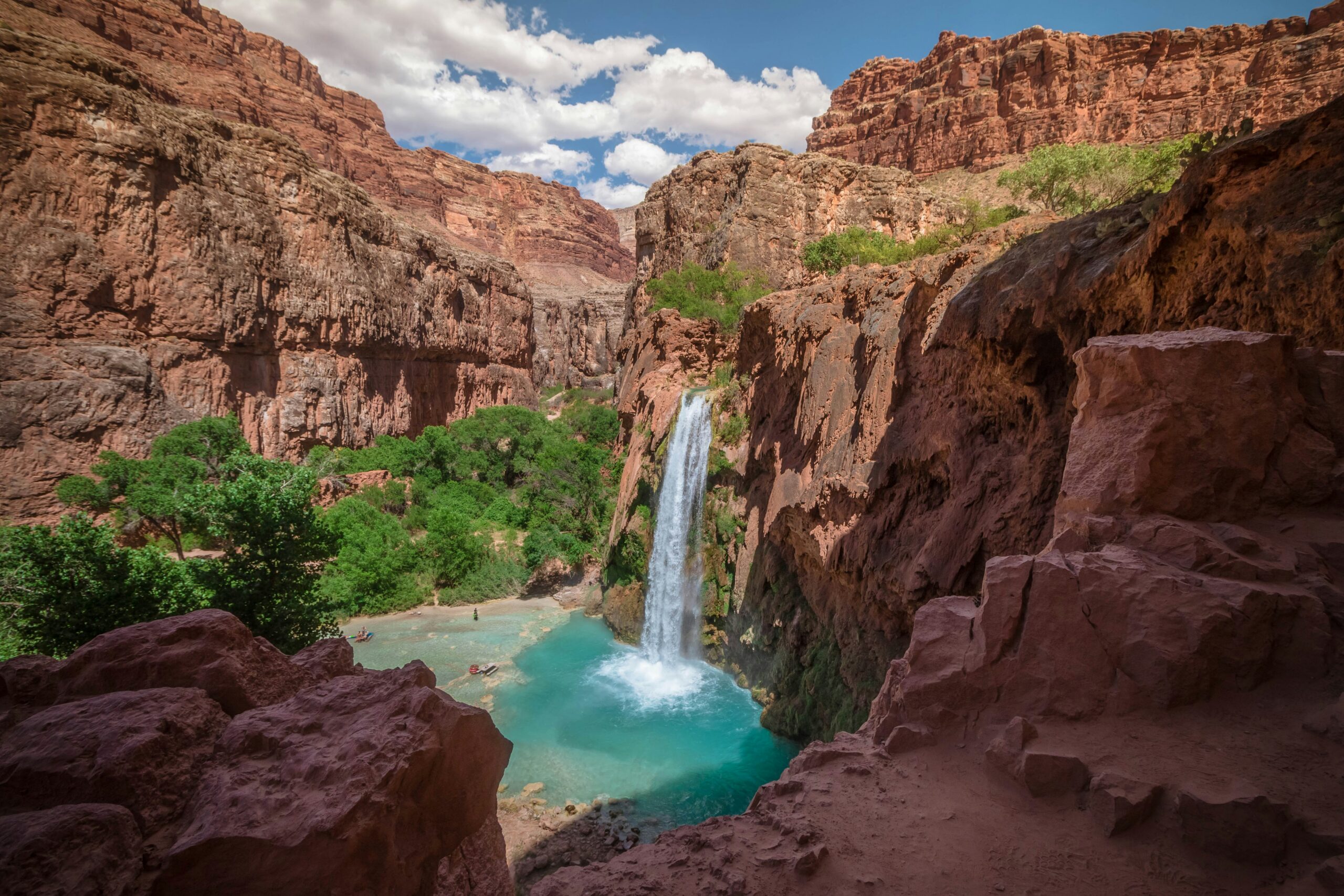beautiful scenery of havasu falls